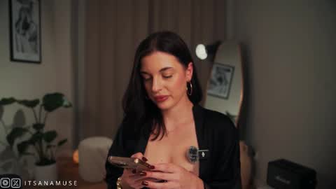 Snapshot of anamuse chatting on October 12, 9:36 pm Ana online show from October 12, 9:36 pm