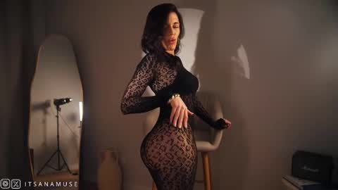 Snapshot of anamuse chatting on November 4, 9:47 pm Ana online show from November 4, 9:47 pm