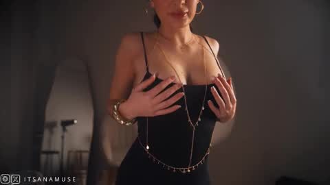 Snapshot of anamuse chatting on November 28, 10:12 pm Ana online show from November 28, 10:12 pm