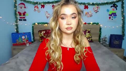 anastacyyellig online show from December 31, 6:27 am