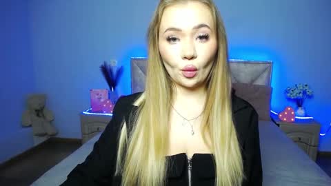 anastacyyellig online show from January 25, 6:34 am