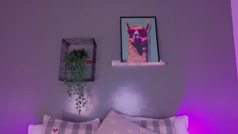 Kendra  online show from October 22, 10:15 am