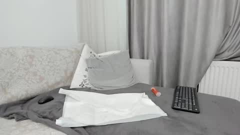 Andreea online show from February 15, 8:54 am