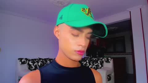 Snapshot of anddy_grey1 chatting on January 21, 3:10 pm Dani 3 online show from January 21, 3:10 pm