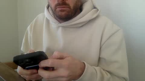 Snapshot of andees222 chatting on March 7, 4:22 pm Andees222 online show from March 7, 4:22 pm