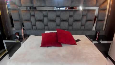 andiejones online show from September 11, 1:11 pm