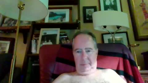 Snapshot of andre6045 chatting on October 13, 12:43 am andre6045 online show from October 13, 12:43 am