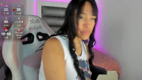 andrea_brunette_ online show from September 9, 1:43 pm