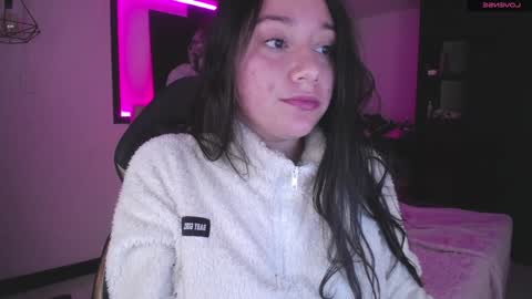 Andrea Ramos online show from December 10, 8:40 am