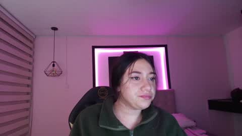 Andrea Ramos online show from February 7, 7:50 am