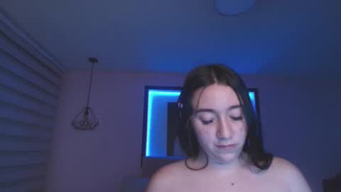 Andrea Ramos online show from March 6, 10:30 am