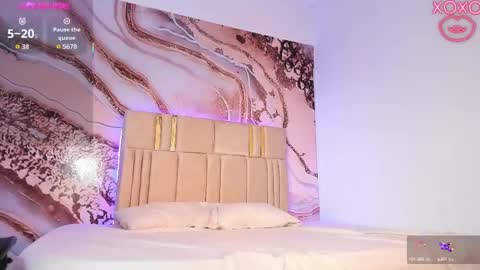 Snapshot of andreandtatty chatting on February 22, 12:27 am Hi im Tatty Heaven online show from February 22, 12:27 am