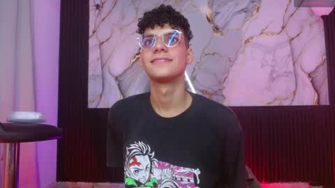 Andreh  online show from November 14, 12:31 am