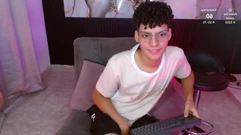 Andreh  online show from November 16, 1:00 am