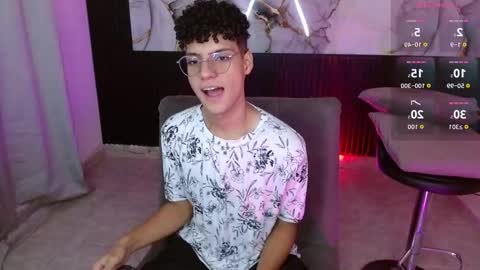 Andreh  online show from November 16, 9:31 pm