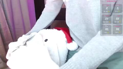 Andreh  online show from November 18, 12:38 am