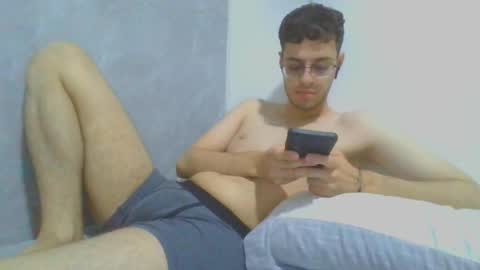 andres129494 online show from November 29, 11:41 pm