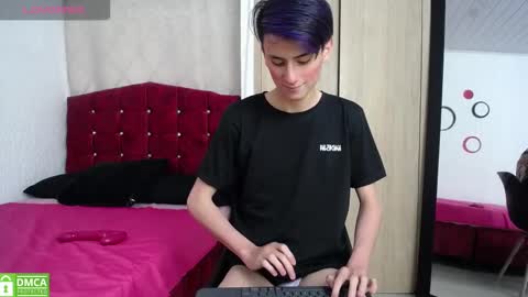 Snapshot of andres992563 chatting on January 7, 3:44 pm Alann online show from January 7, 3:44 pm