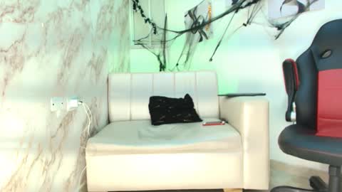 andres_stud online show from November 1, 4:47 am