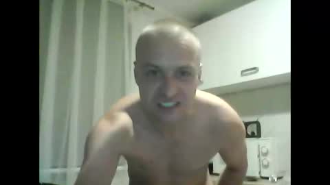 Snapshot of andrew3356577 chatting on October 4, 1:25 am andrew3356577 online show from October 4, 1:25 am