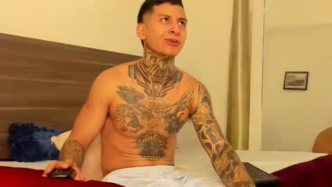 andrew_sanders69 online show from November 28, 3:53 am