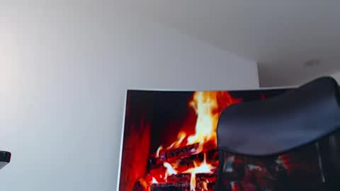 ANDREW WEST online show from December 23, 4:50 pm