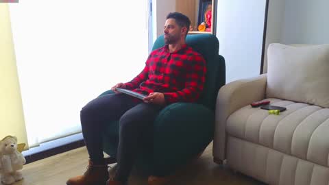 Snapshot of andrewfame chatting on December 4, 4:38 pm Andrew online show from December 4, 4:38 pm