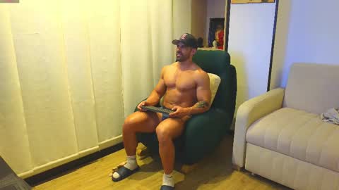 Snapshot of andrewfame chatting on February 12, 5:05 am Andrew online show from February 12, 5:05 am