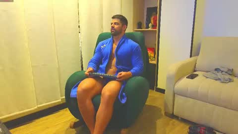 Snapshot of andrewfame chatting on February 14, 4:37 am Andrew online show from February 14, 4:37 am