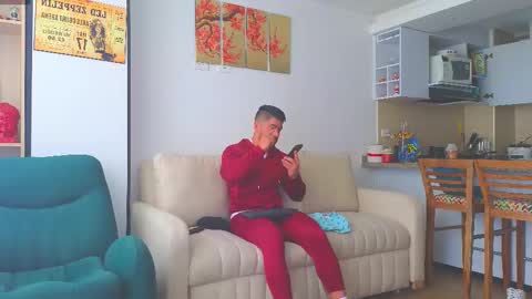 Snapshot of andrewfame chatting on February 24, 4:47 pm Andrew online show from February 24, 4:47 pm