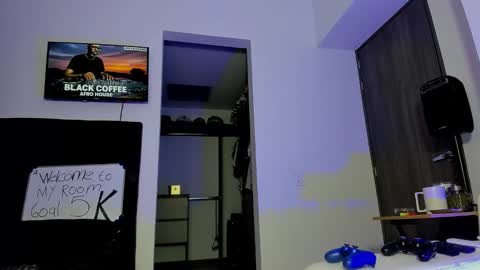 Andrew Johnson online show from October 19, 11:27 pm