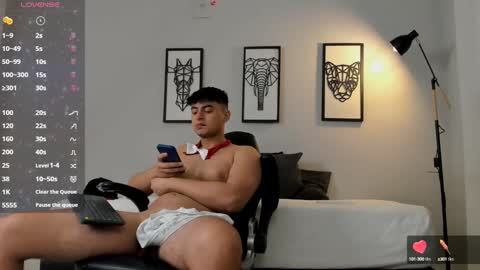 Andrewlamar21 online show from February 9, 7:09 pm