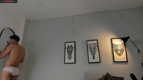 Andrewlamar21 online show from March 12, 1:30 pm