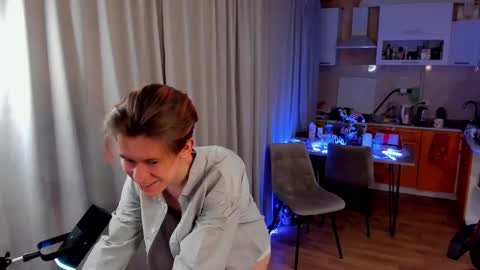 Snapshot of andrewwcarter2 chatting on March 7, 7:49 pm Andrew online show from March 7, 7:49 pm