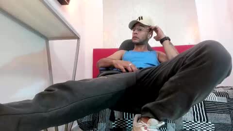   online show from November 15, 8:49 pm