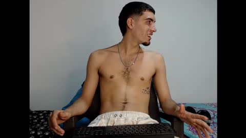 Snapshot of andriuhot066 chatting on December 10, 6:54 am andriuhot066 online show from December 10, 6:54 am