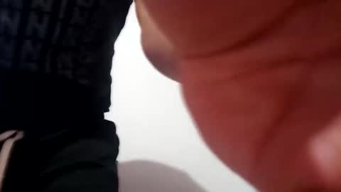 Snapshot of andy101075 chatting on November 26, 5:52 am andy101075 online show from November 26, 5:52 am