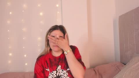 andy_and_emma online show from December 29, 3:57 pm