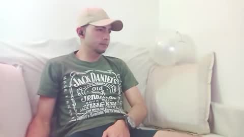 andy_magic_ online show from October 13, 8:20 pm