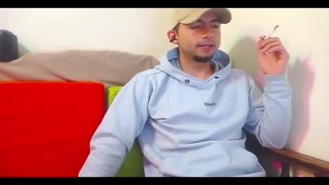 andy_magic_ online show from November 3, 9:48 pm