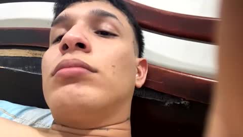 Snapshot of andyhotsi chatting on December 15, 4:17 am ANDY online show from December 15, 4:17 am