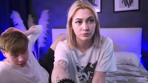 Mandy and Andy online show from September 25, 6:44 pm