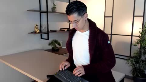 Andy Joy  online show from September 9, 11:32 am