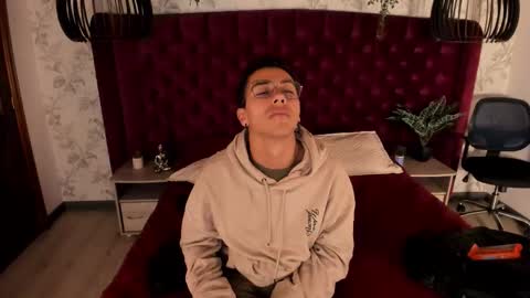 Andy Joy  online show from October 20, 11:10 am