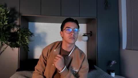 Andy Joy  online show from November 14, 11:31 am