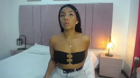 Snapshot of andysaenzz chatting on January 14, 12:35 pm AndySaenzz online show from January 14, 12:35 pm