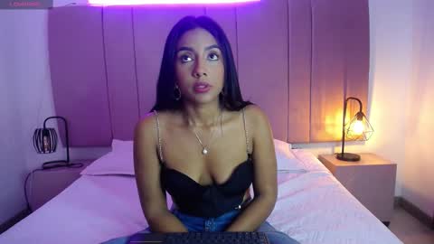 Snapshot of andysaenzz chatting on January 17, 12:42 pm AndySaenzz online show from January 17, 12:42 pm