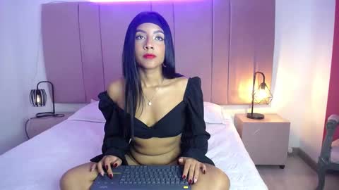 Snapshot of andysaenzz chatting on January 18, 3:27 pm AndySaenzz online show from January 18, 3:27 pm