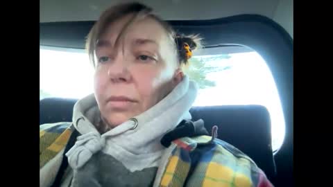 Snapshot of aneoakley chatting on November 6, 11:55 am aneoakley online show from November 6, 11:55 am