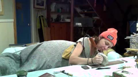 Snapshot of aneoakley chatting on November 12, 2:56 am aneoakley online show from November 12, 2:56 am